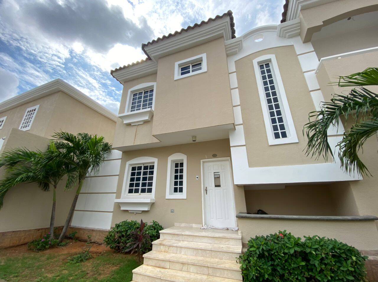 #163222 - Townhouse para Venta en Maracaibo - V