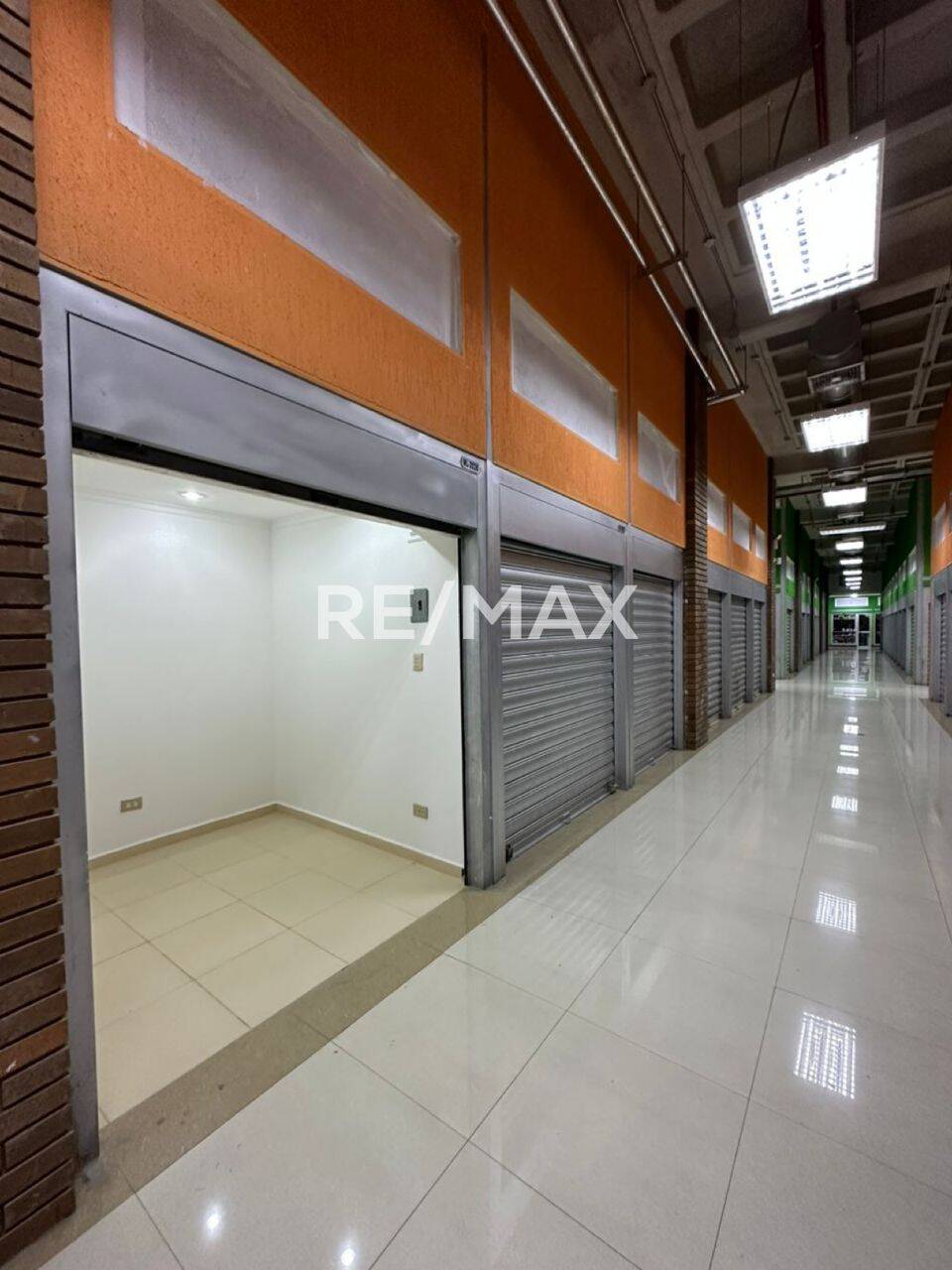 #1253 - Local Comercial para Alquiler en Maracaibo - V