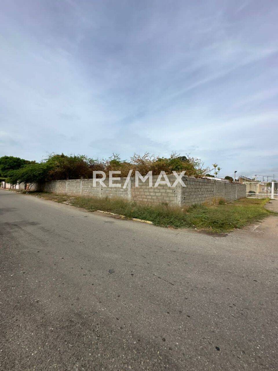 #1613 - Terreno para Venta en Maracaibo - V