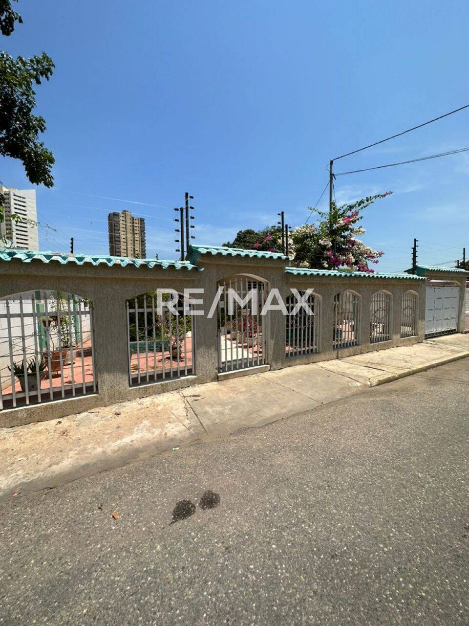 #2010 - Casa para Alquiler en Maracaibo - V