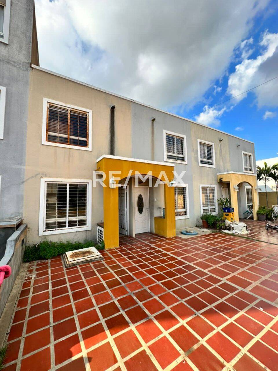#2174 - Townhouse para Venta en Maracaibo - V