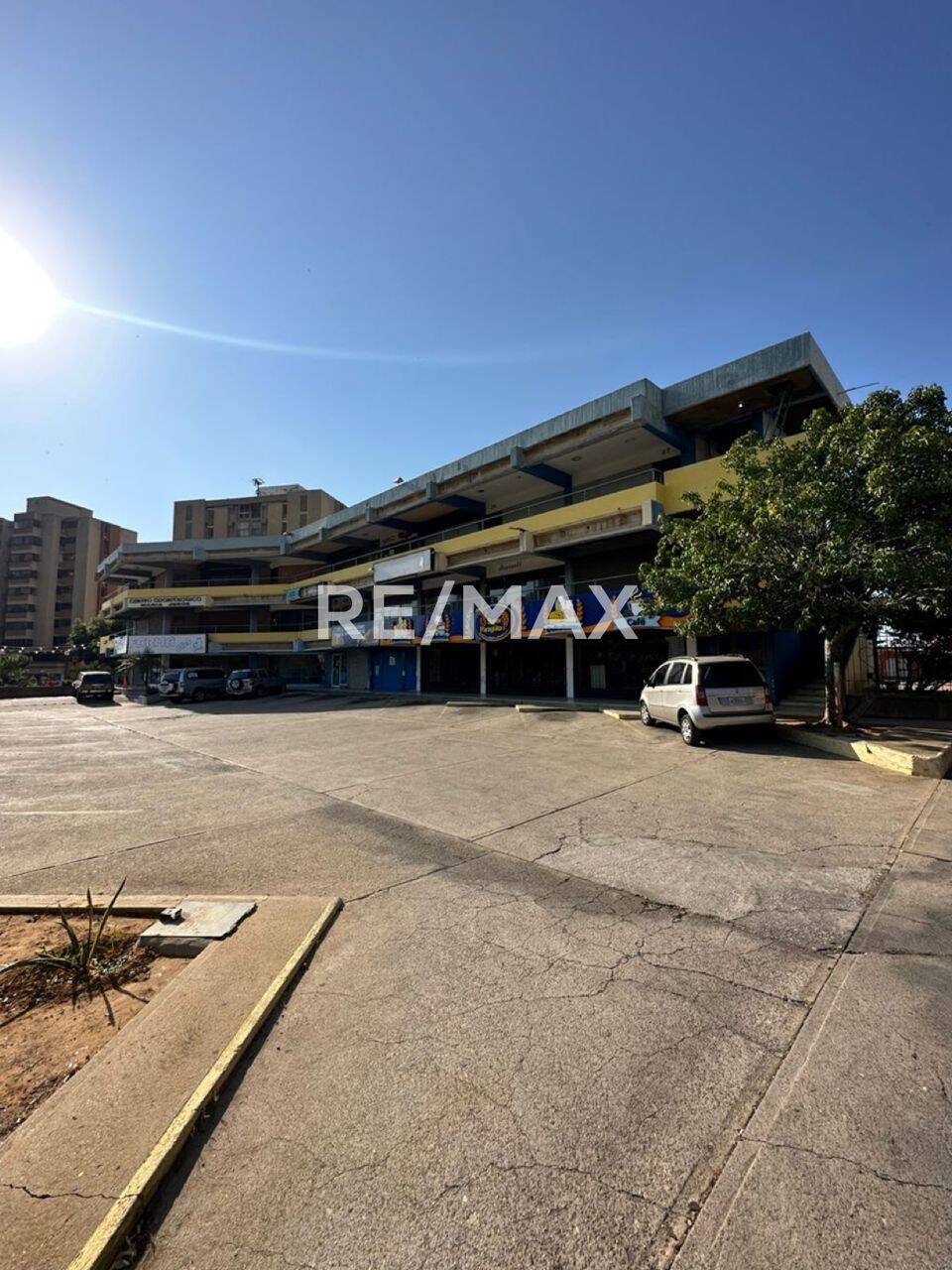 #2442 - Local Comercial para Alquiler en Maracaibo - V