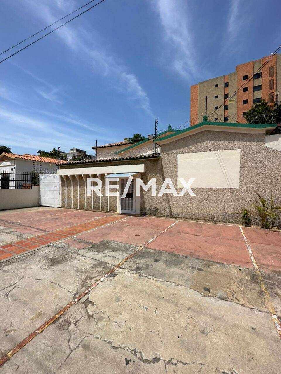 #2638 - Edificio comercial para Venta en Maracaibo - V