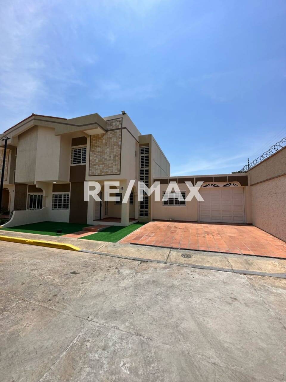 #2893 - Casa para Alquiler en Maracaibo - V