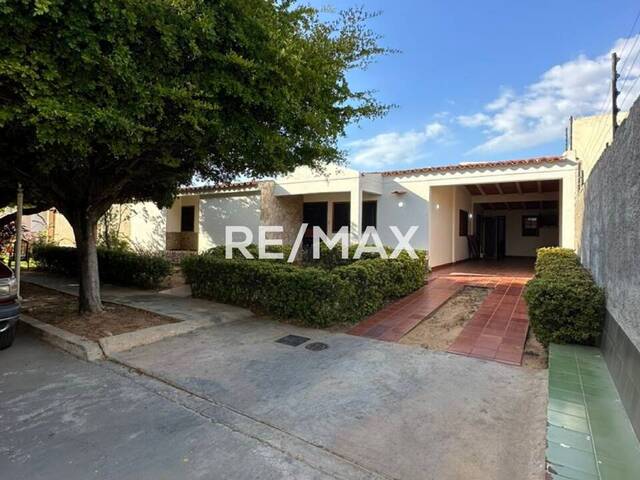 #662 - Casa para Venta en Maracaibo - V