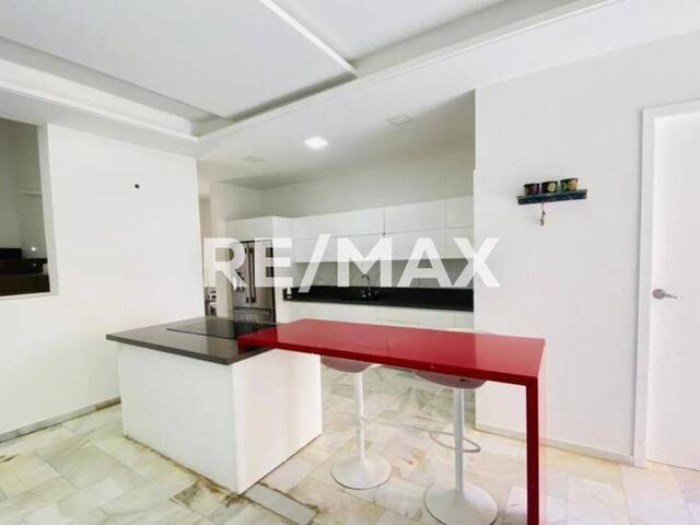 #737 - Townhouse para Venta en Maracaibo - V