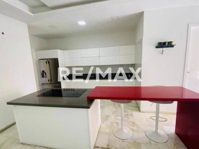 #737 - Townhouse para Venta en Maracaibo - V