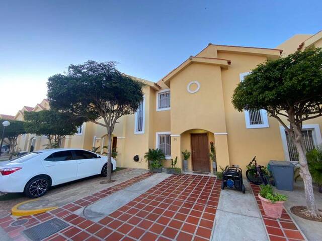 #745 - Casa para Venta en Maracaibo - V