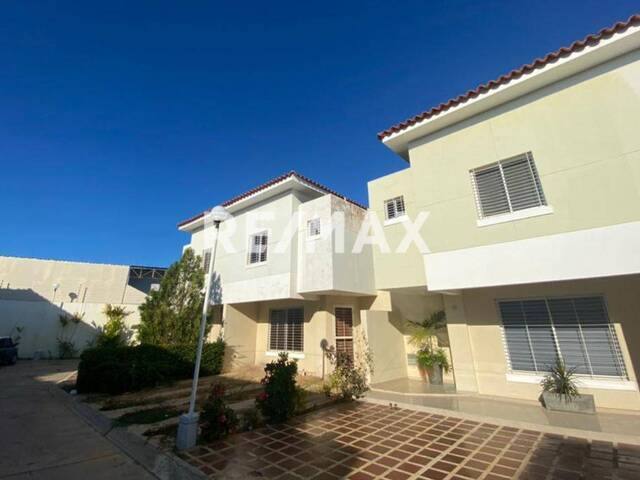 Casa para Alquiler en Maracaibo - 3