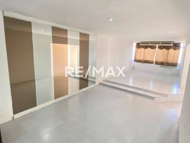 #994 - Casa para Venta en Maracaibo - V