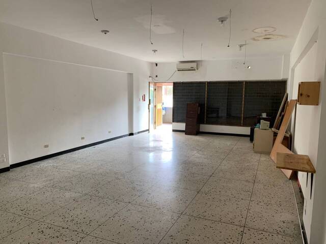 #186826 - Local Comercial para Venta en Maracaibo - V