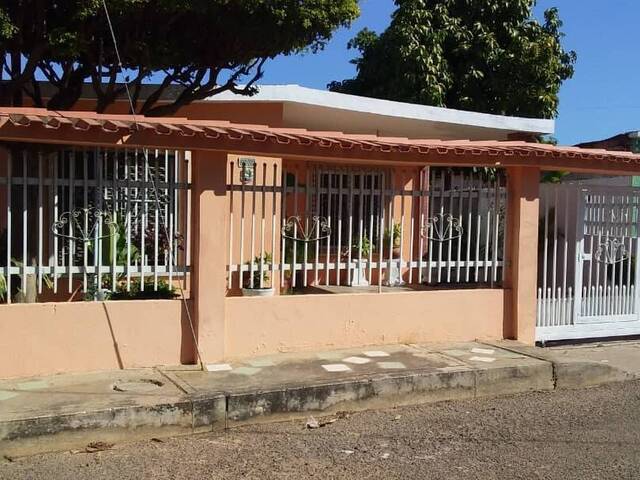 #195354 - Casa para Venta en Maracaibo - V