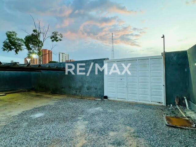 Casa para Alquiler en Maracaibo - 2