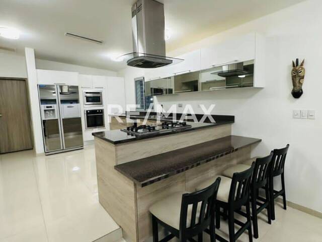 Casa para Alquiler en Maracaibo - 4