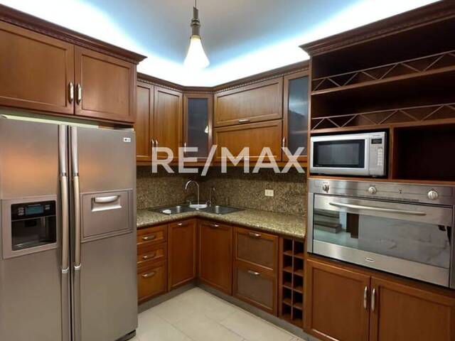 #1348 - Townhouse para Alquiler en Maracaibo - V