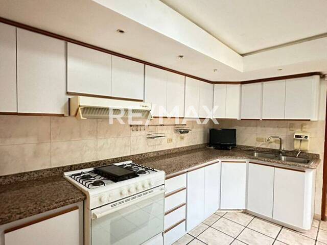 #1630 - Casa para Venta en Maracaibo - V