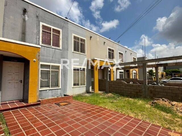 #1917 - Townhouse para Venta en Maracaibo - V