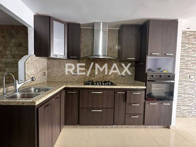 #1917 - Townhouse para Venta en Maracaibo - V