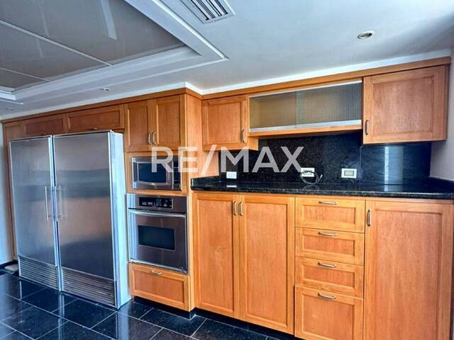 #1933 - Apartamento para Alquiler en Maracaibo - V