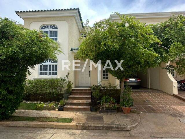 Townhouse para Venta en Maracaibo - 2