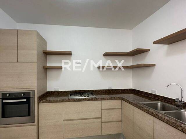 #1942 - Townhouse para Venta en Maracaibo - V