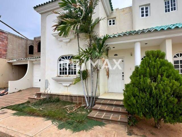 Townhouse para Venta en Maracaibo - 2