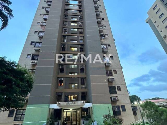 #2020 - Apartamento para Venta en Maracaibo - V