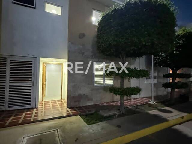 Townhouse para Venta en Maracaibo - 2