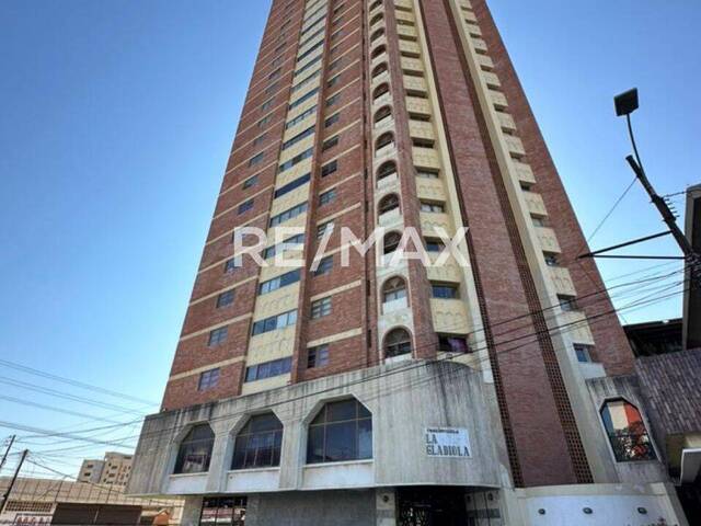 #2400 - Apartamento para Venta en Maracaibo - V