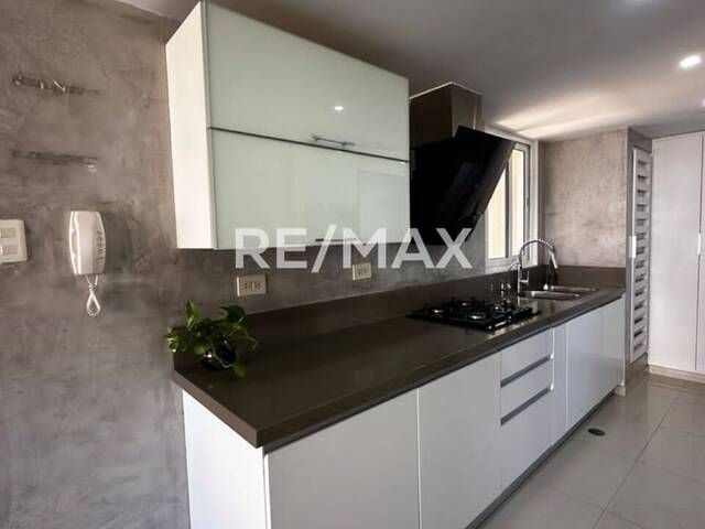 #2414 - Apartamento para Alquiler en Maracaibo - V