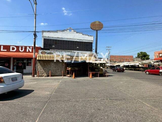 #2458 - Local Comercial para Venta en Maracaibo - V