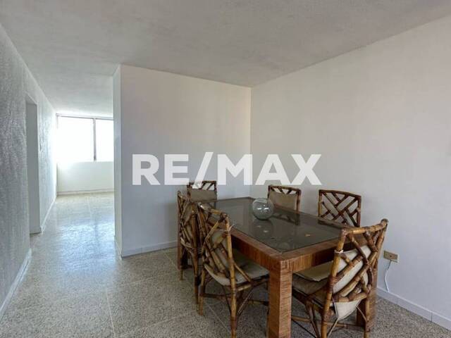 #2672 - Apartamento para Alquiler en Maracaibo - V