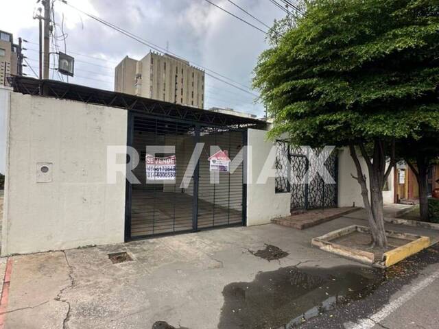 Venta en Av. Cecilio Acosta - Maracaibo