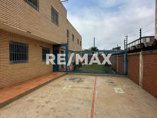#3128 - Edificio comercial para Venta en Maracaibo - V - 2