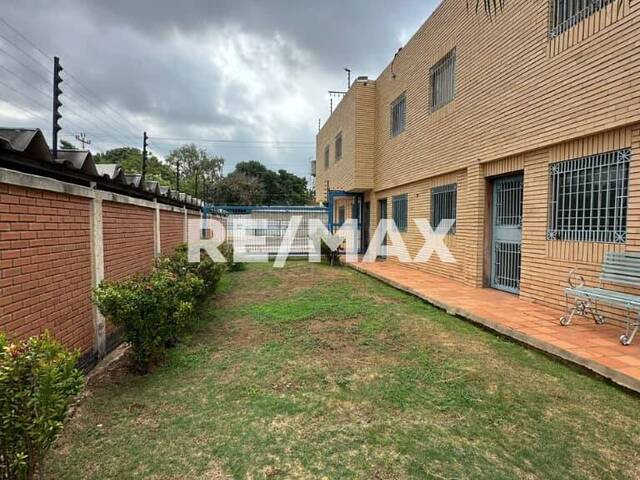 #3128 - Edificio comercial para Venta en Maracaibo - V - 3