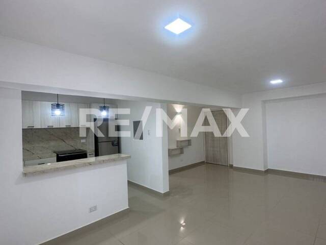 #3136 - Apartamento para Alquiler en Maracaibo - V - 3