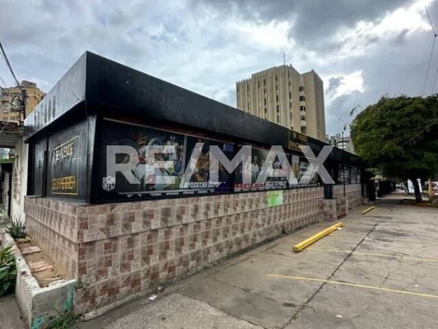 Venta en Av. Cecilio Acosta - Maracaibo