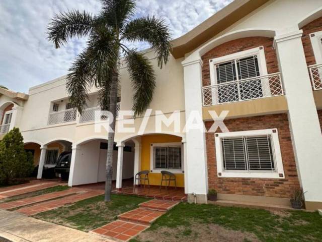 Venta en Avenida Fuerzas Armadas - Maracaibo